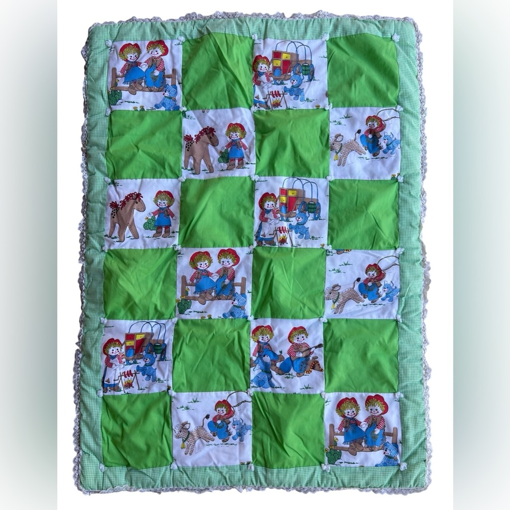 Vintage Handmade Raggedy Ann and Andy Green Gingham Quilt Lace Trim 42”x30” Baby